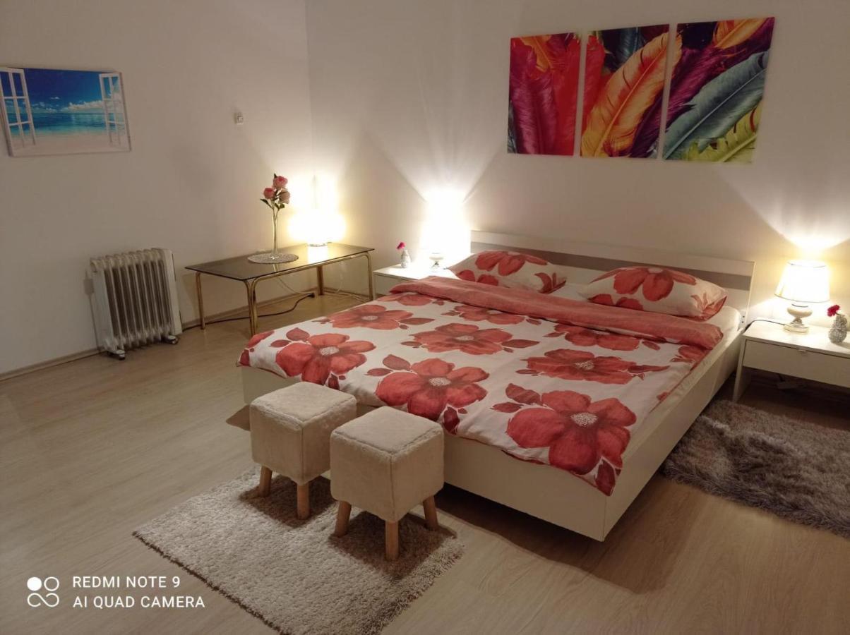 Apartments Zenta Split Exterior photo