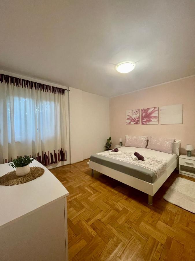 Apartments Zenta Split Exterior photo